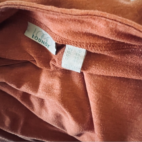 LOGO Lounge by Lori Goldstein French Terry Top with Satin Hem Cinnamon Stick 3X - Picture 3 of 7